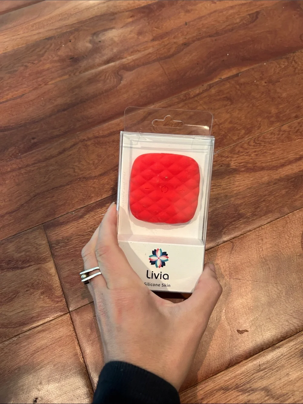 NIB Livia Silicone Skin Texture Skin Red Pillow